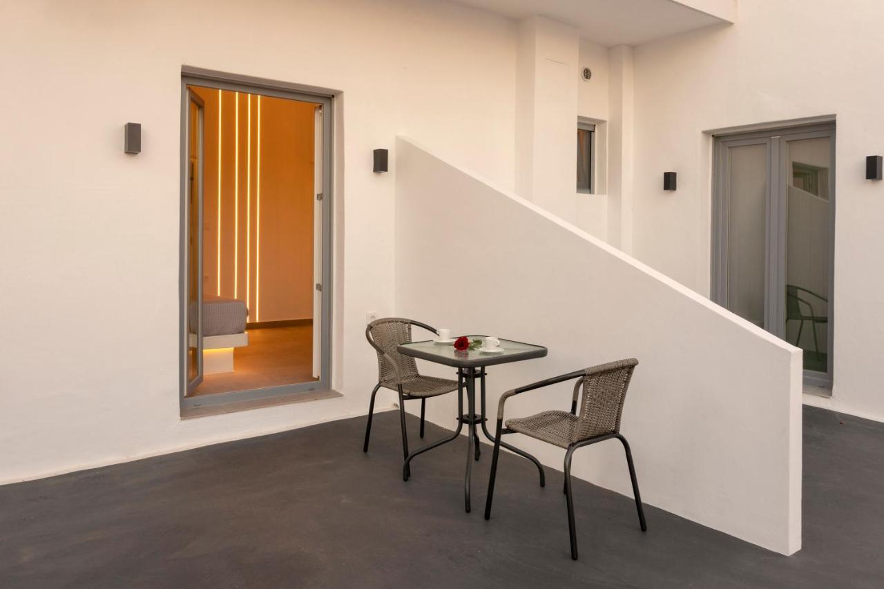 Linea Luxury Suites Fira  Exterior photo