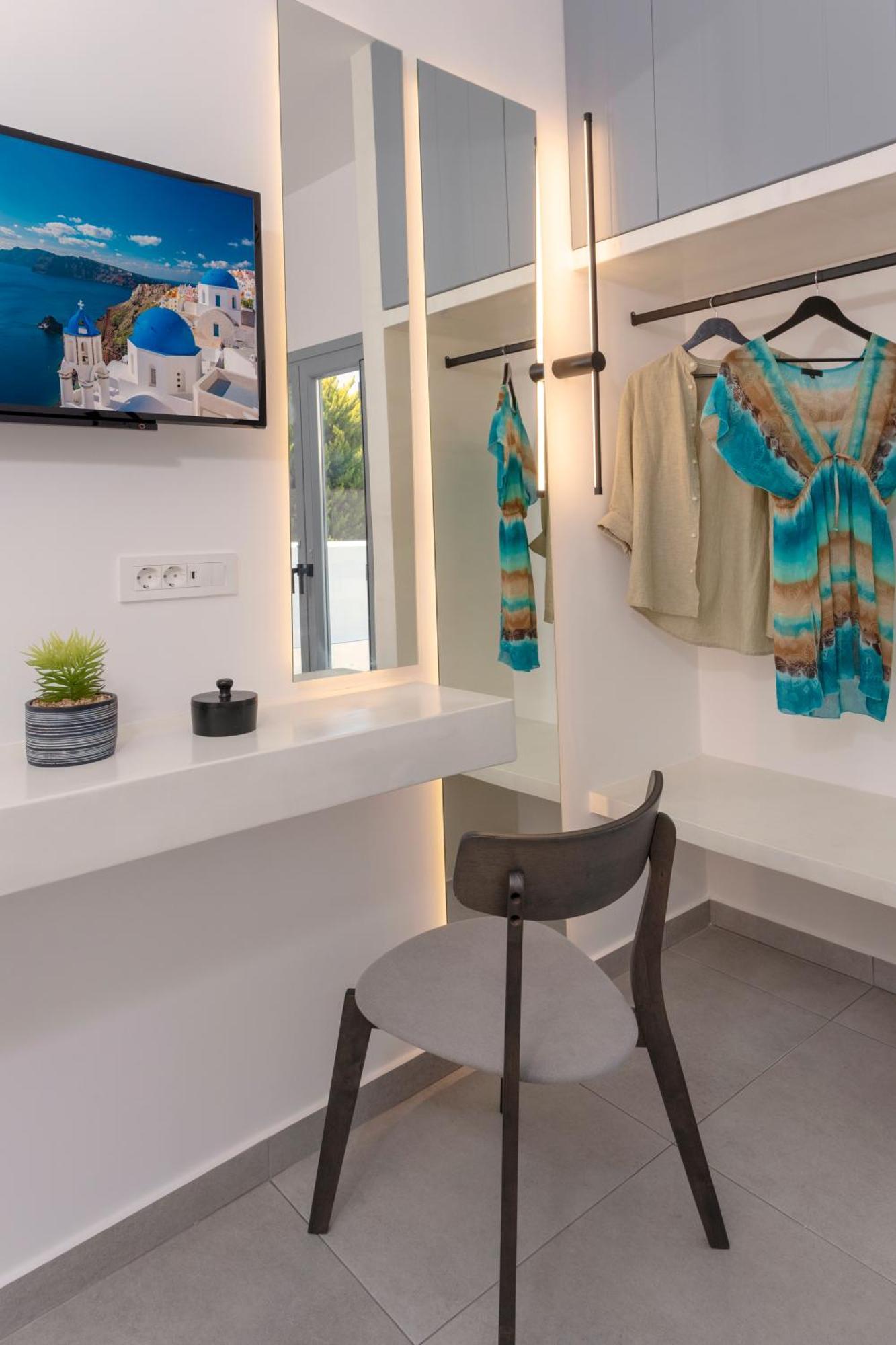 Linea Luxury Suites Fira  Exterior photo