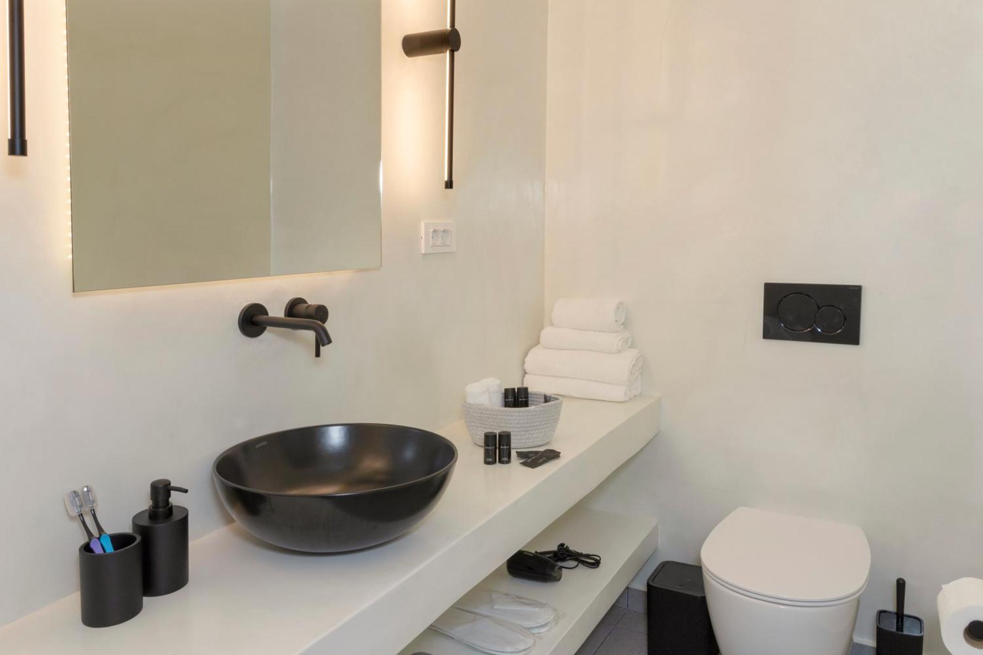 Linea Luxury Suites Fira  Exterior photo